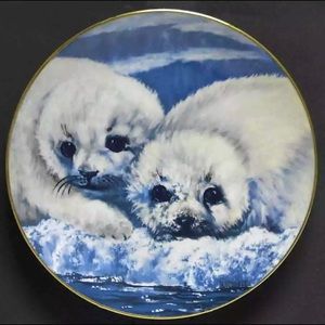 😍 Adorable Endangered Species Collectors Set